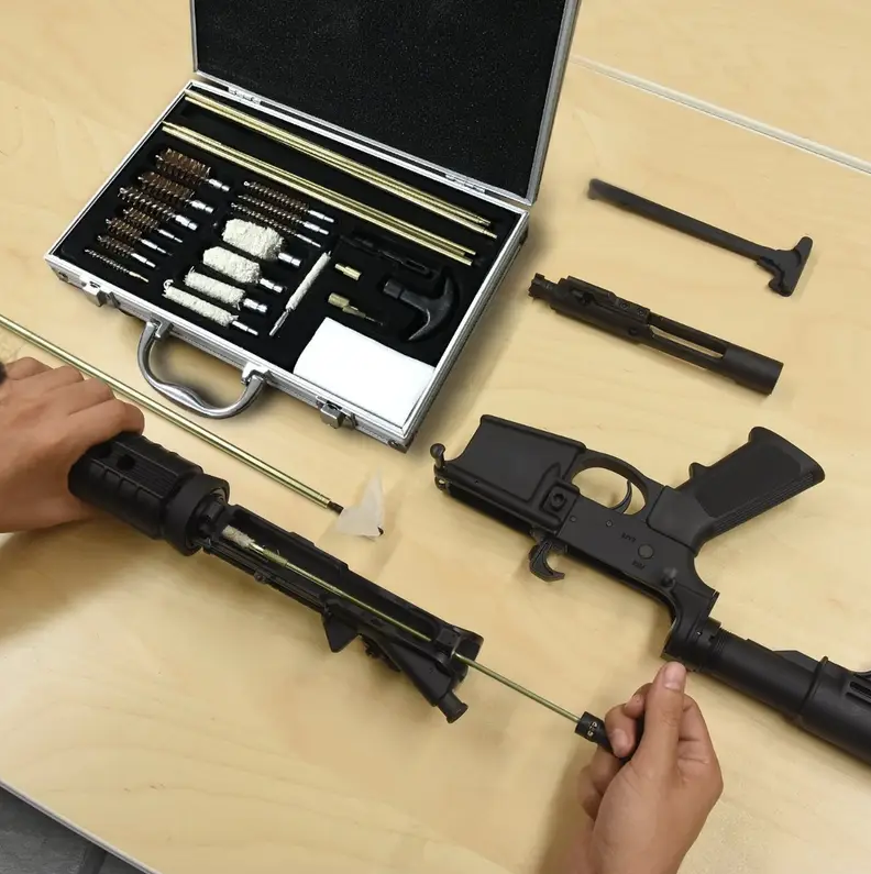 A Set of 25 Premium Gun Cleaning Tools, Complete with a Portable Carrying Case - Essential Items for Maintaining Shotguns, Handguns, And Rifles, Including Barrel Brushes, Copper Wire Brushes, And Aluminum Box Gun Brushes