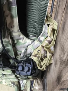 Tactical open-type magazine pouch