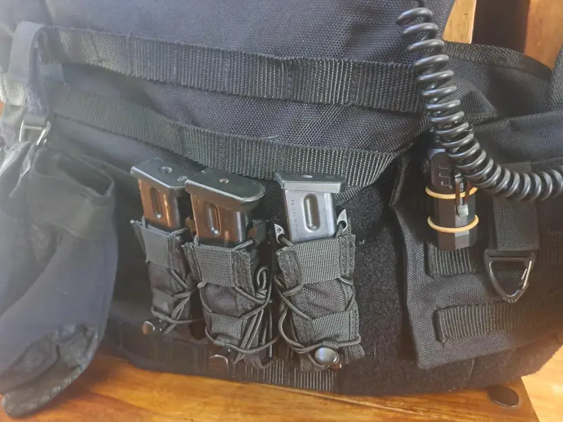 Tactical 9mm Dual Magazine Pouch, Universal Pistol Mag Holder, Adjustable Durable Nylon Clip Support, for 9mm/.arm., Concealed Carry, Quick Pull Design, Outdoor Hunting, Shooting Training Accessory