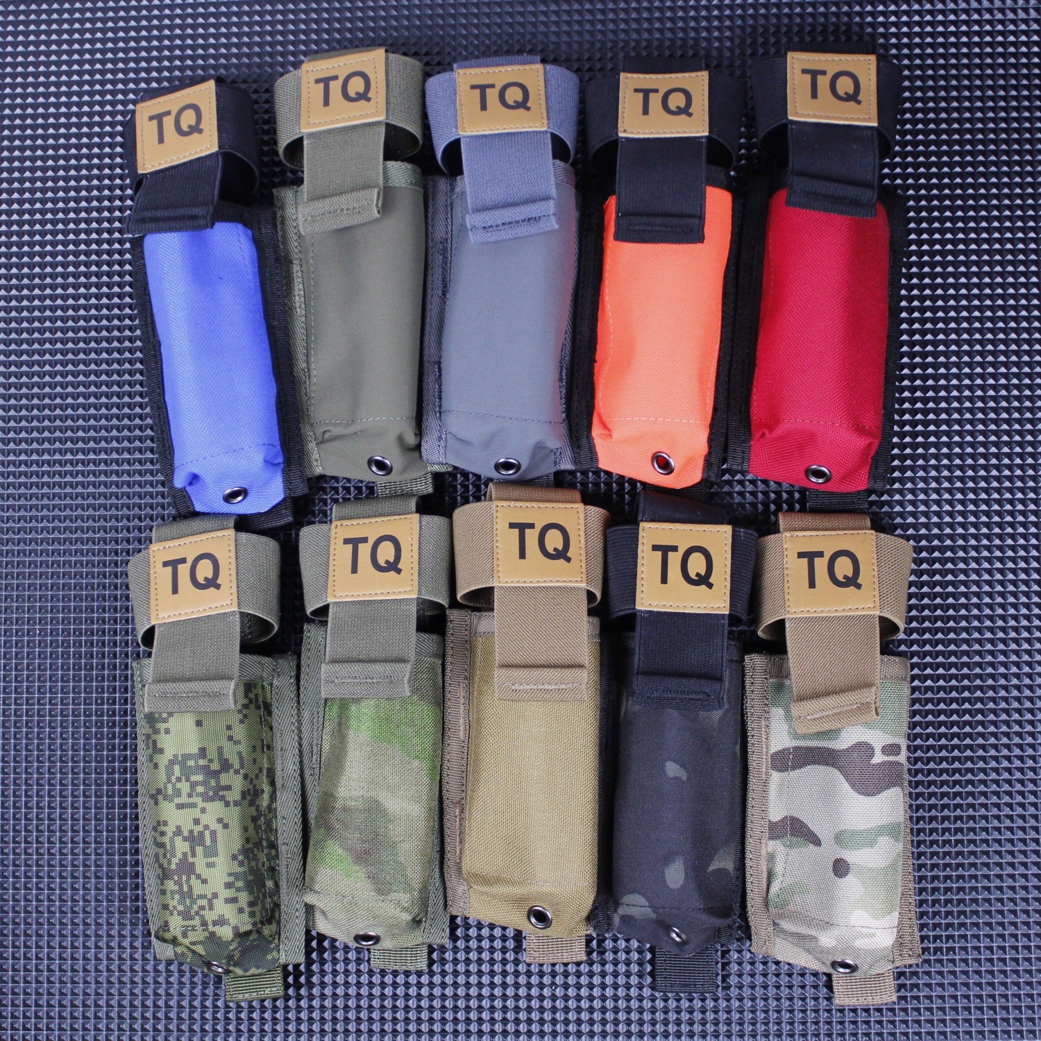 TQ Multicam Holder Molle PALS - TQ Pull Elastic Tab Turnstile Bag Holder