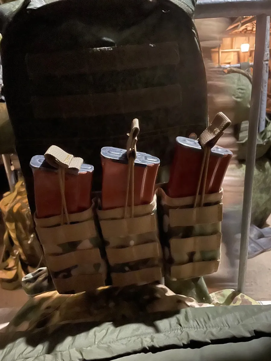 Tactical open-type magazine pouch