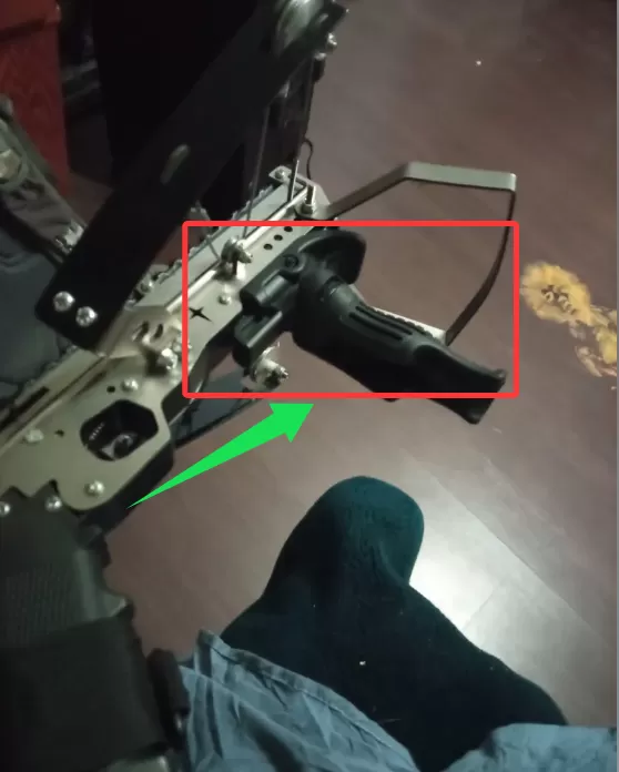 Underbarrel tactical grip, foldable on Picatinny/Weaver product detail 1