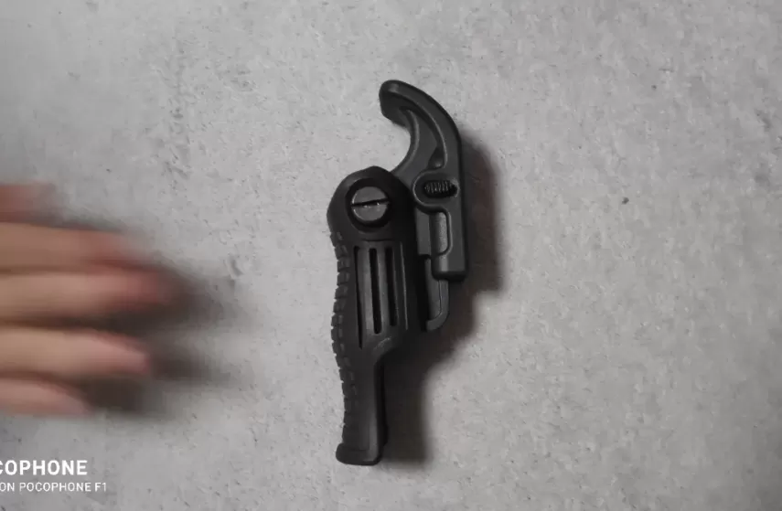Underbarrel tactical grip, foldable on Picatinny/Weaver product detail 8
