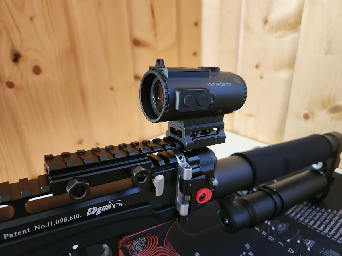 Transition rail from 'Weaver' to 'Weaver' 145mm with offset/quick-release