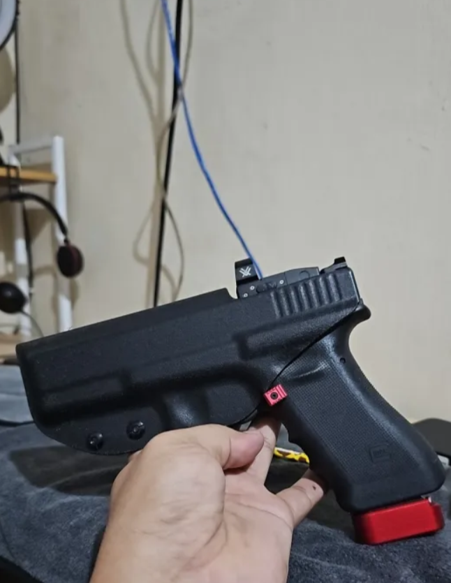 IWB Holster Glock G17 G22 G31 Gun Holster IWB Inside Waistband Carry Concealed Holster Glock 17 Pistol Case Accessories - Black - Image 2